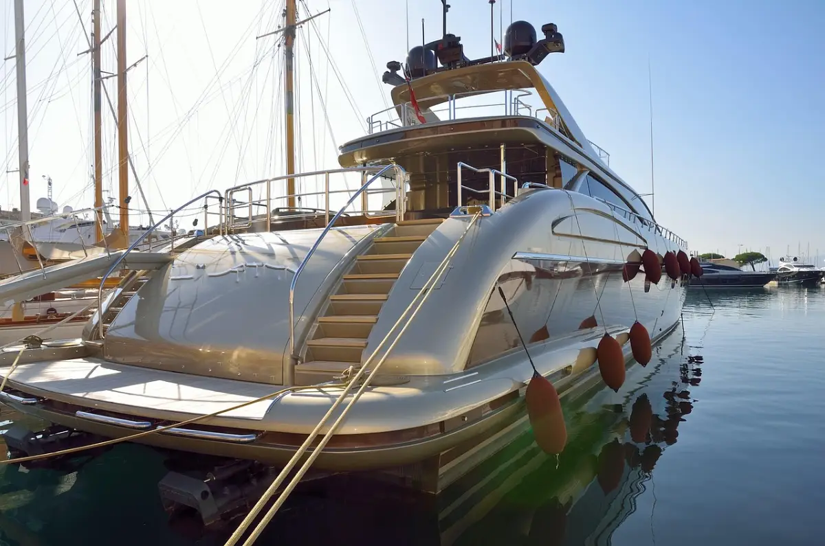 Yacht